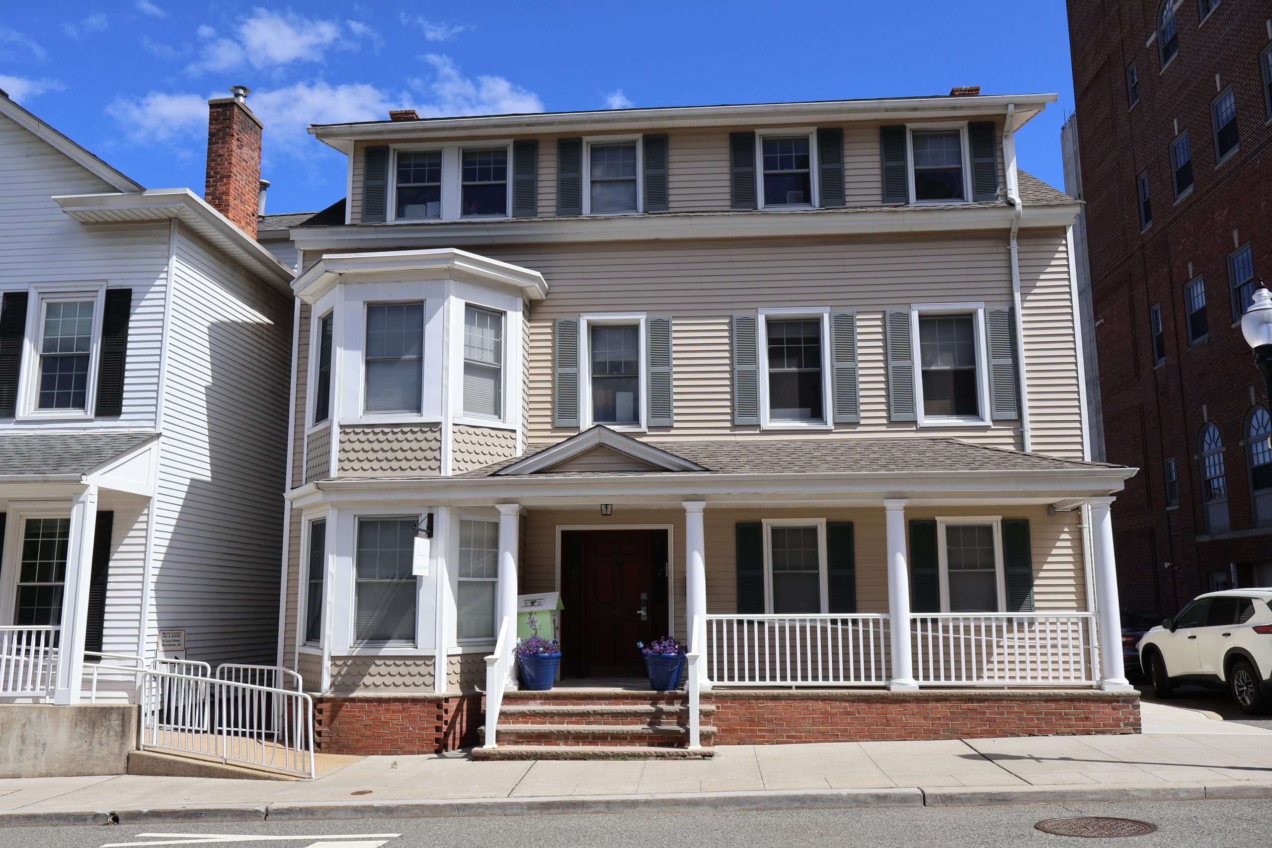 Exterior view of the Deirdre’s House building.